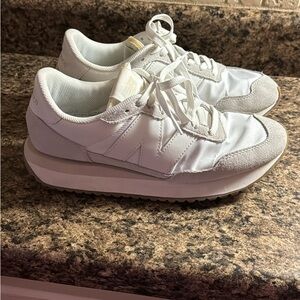 New Balance Women’s 237 sneakers